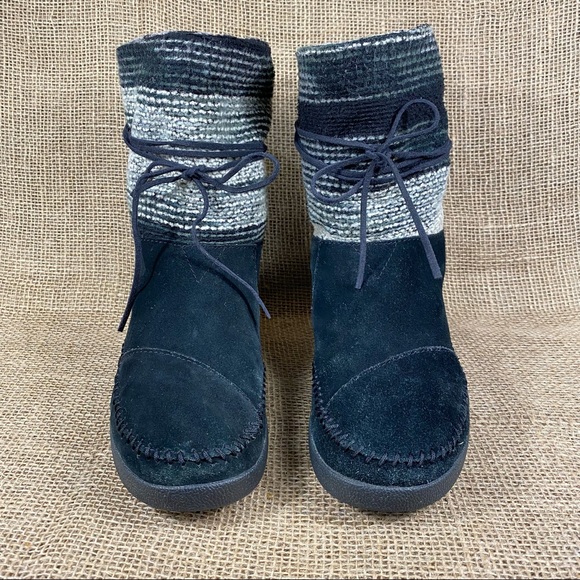 Toms Boots Sweater  Suede  Faux Fur Lined Sz W8.5 - Picture 5 of 9